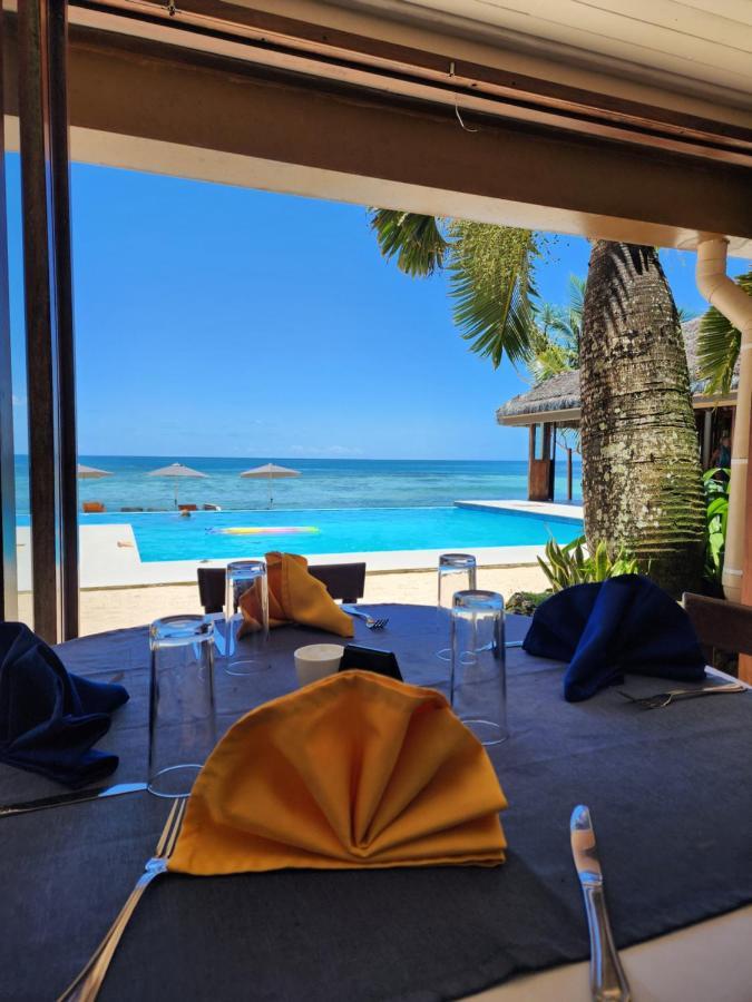 Breakas Beach Resort (Adults Only) Port Vila Bagian luar foto