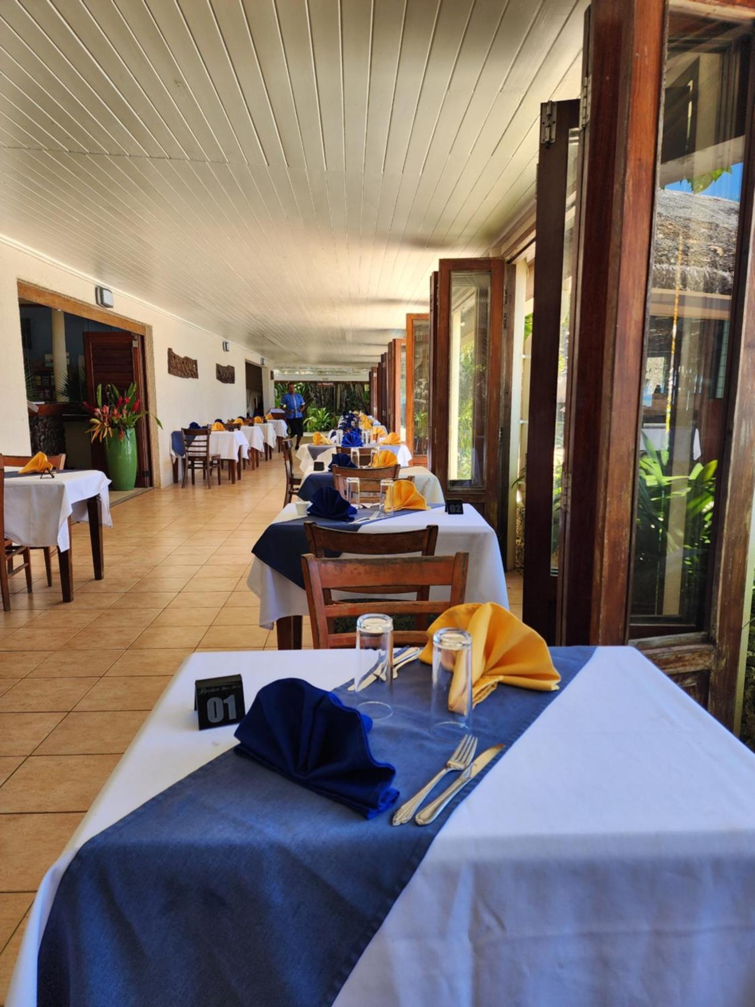 Breakas Beach Resort (Adults Only) Port Vila Bagian luar foto