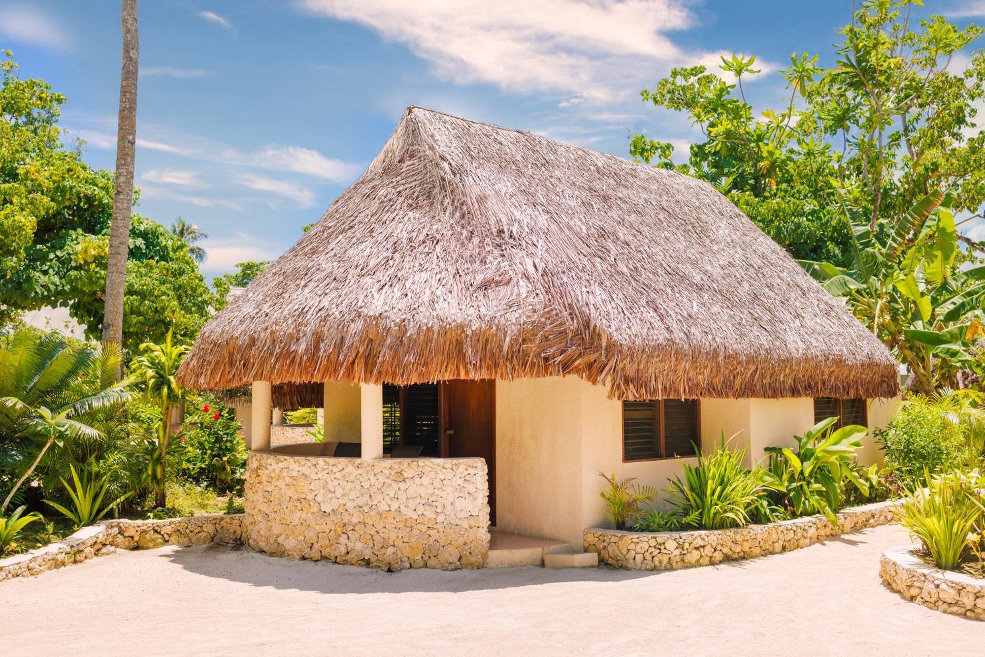 Breakas Beach Resort (Adults Only) Port Vila Bagian luar foto