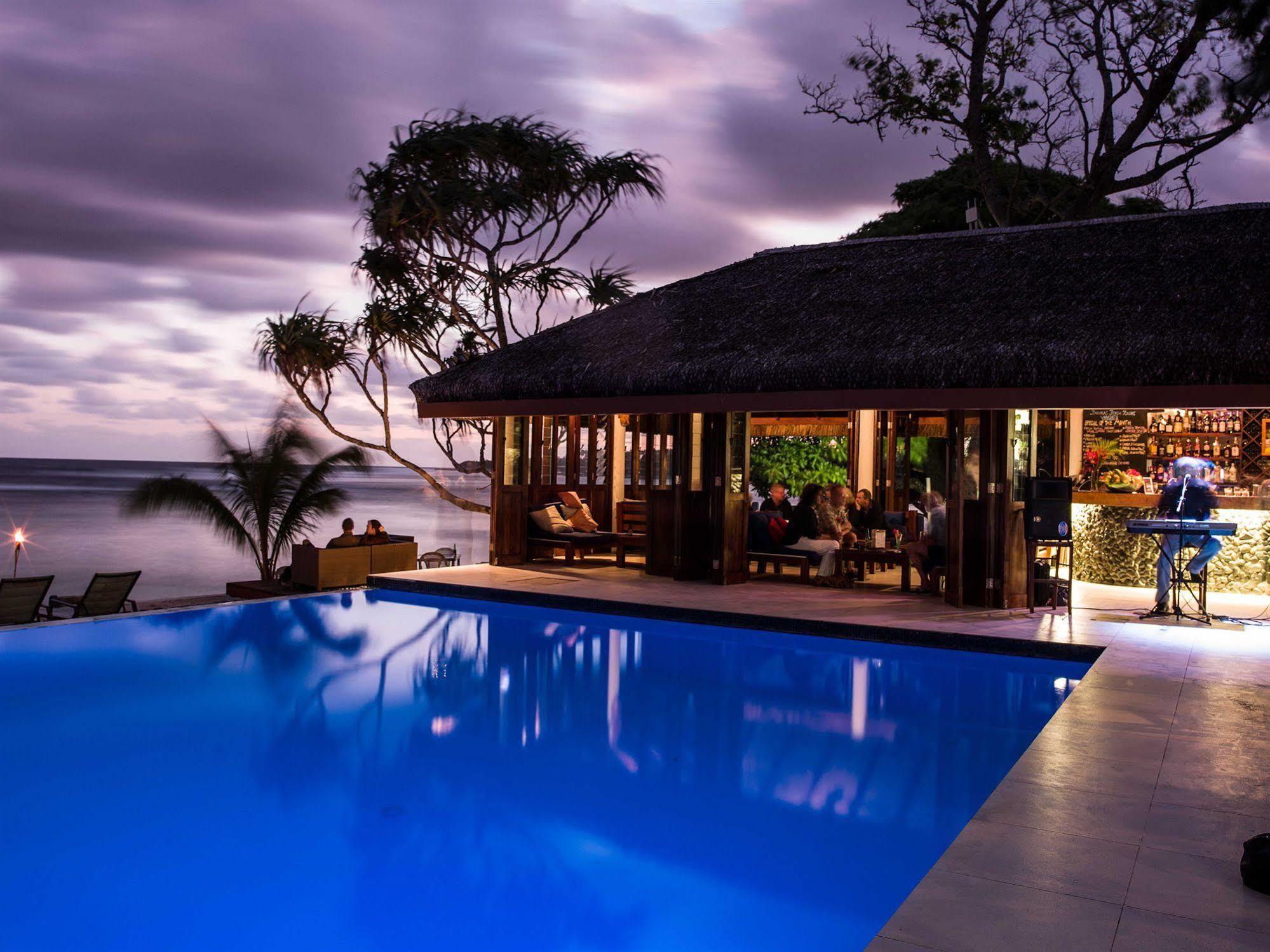 Breakas Beach Resort (Adults Only) Port Vila Bagian luar foto