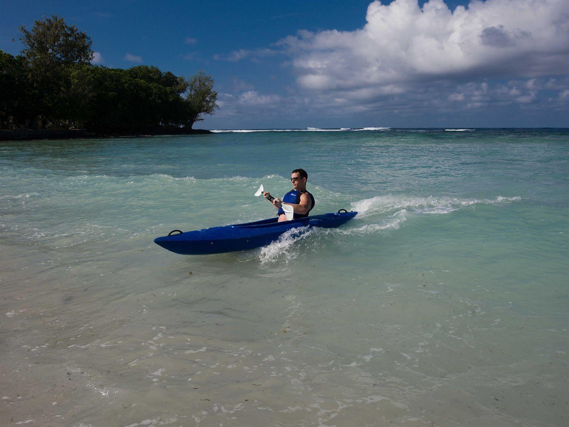 Breakas Beach Resort (Adults Only) Port Vila Bagian luar foto
