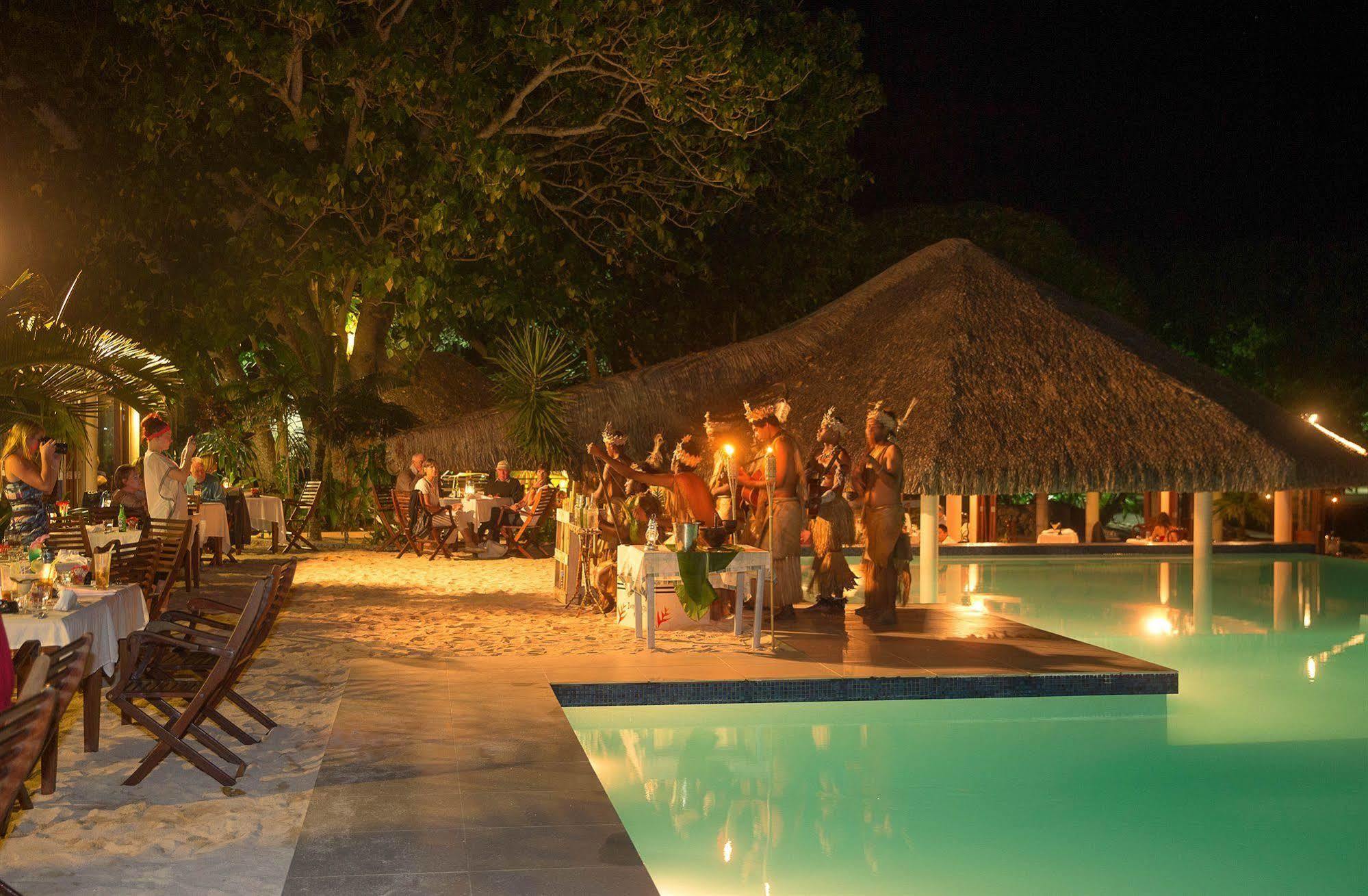 Breakas Beach Resort (Adults Only) Port Vila Bagian luar foto