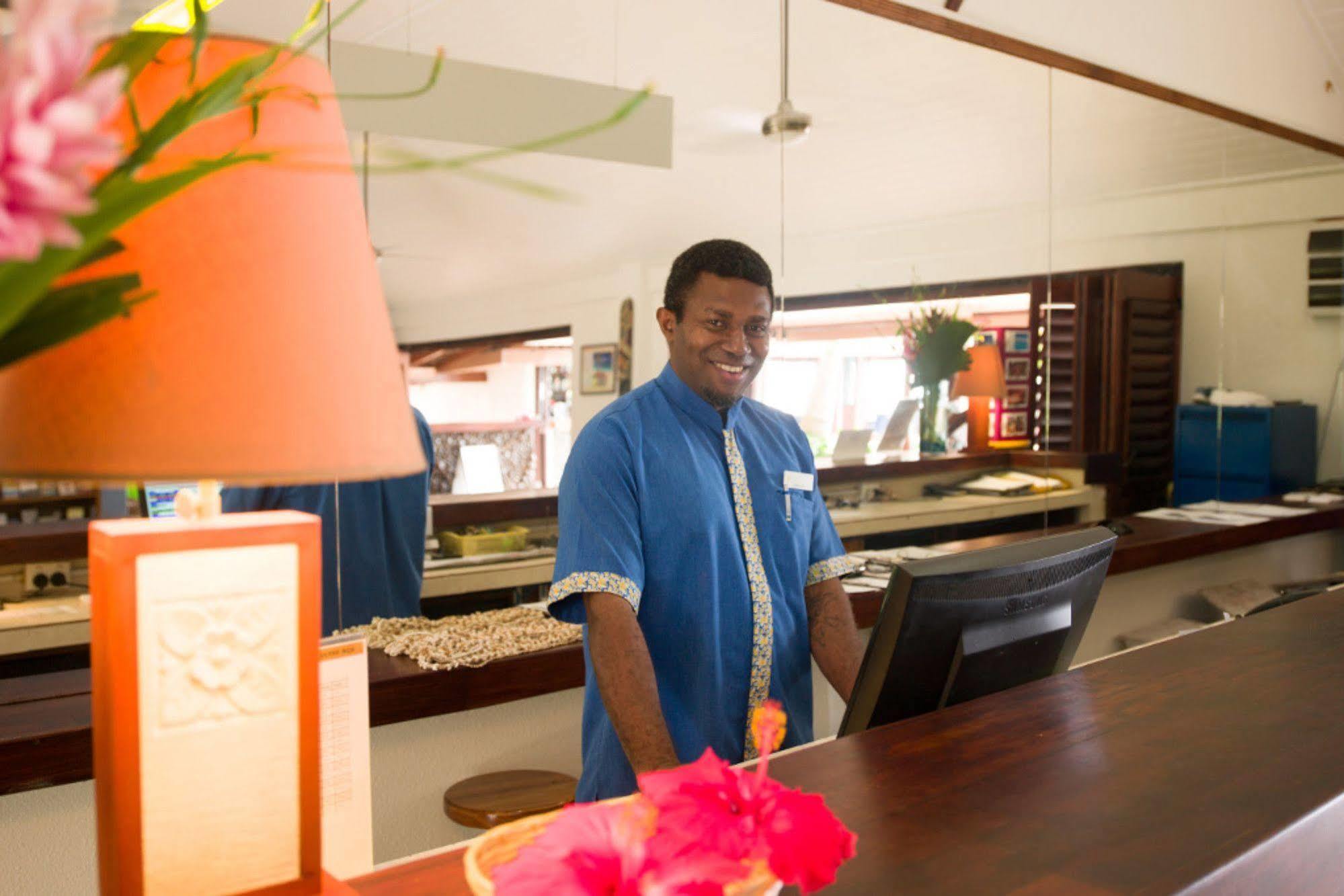 Breakas Beach Resort (Adults Only) Port Vila Bagian luar foto