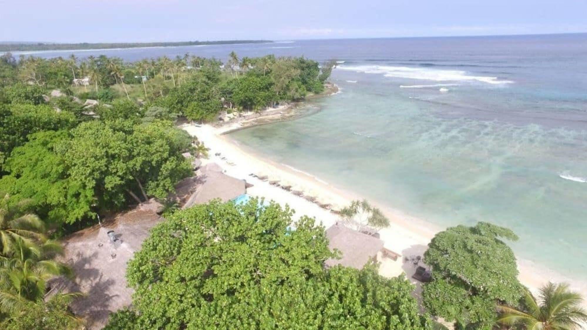 Breakas Beach Resort (Adults Only) Port Vila Bagian luar foto